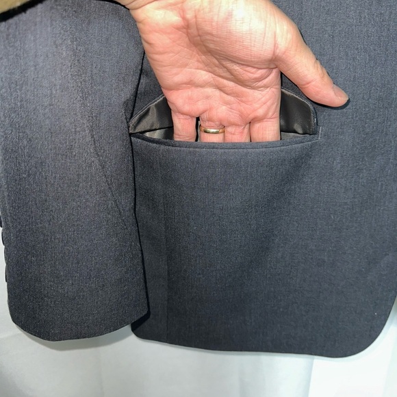 Van Heusen Coat Size 40S - Picture 3 of 10